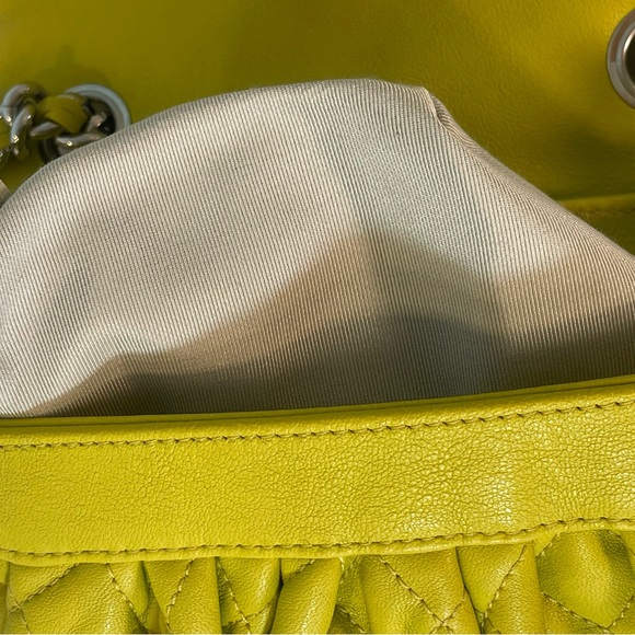 CHANEL Rare Mini Chain Around Messenger Bag - Yellow Mustard Chartreuse - Picture 3 of 15